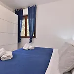 Izzhome Blue Sea Apartamento Pula