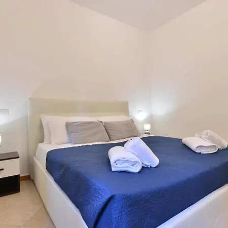 Izzhome Blue Sea Apartment *