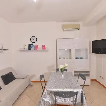 Apartment Izzhome Blue Sea *