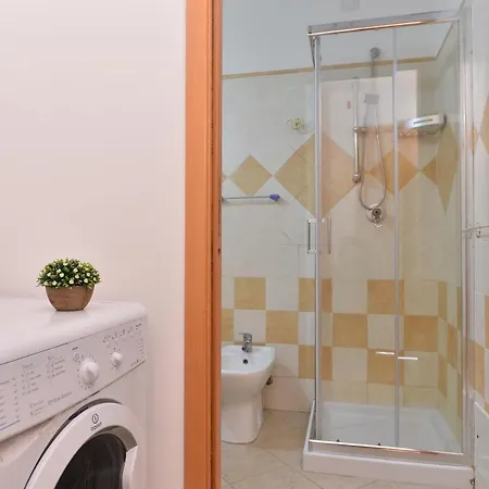 Izzhome Blue Sea Apartment